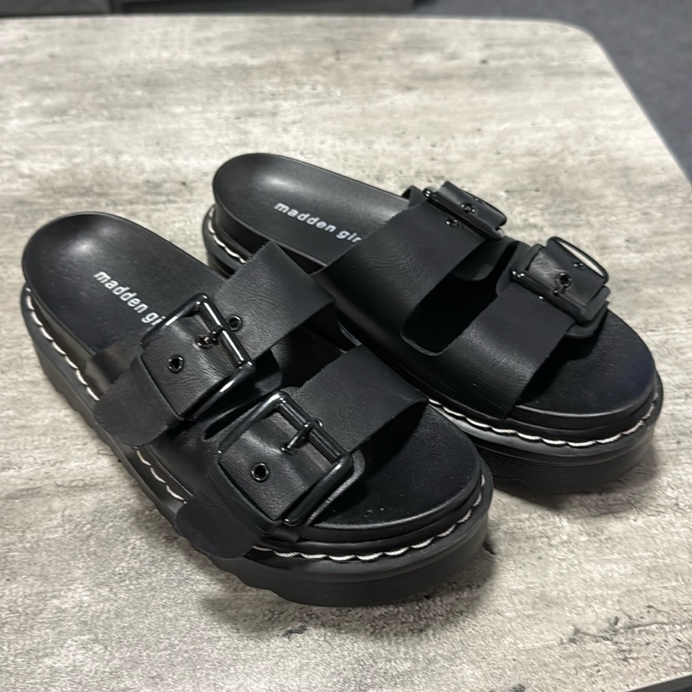 Madden Girl Black Sandals with Buckles and platform bottom, great condition! Sz6